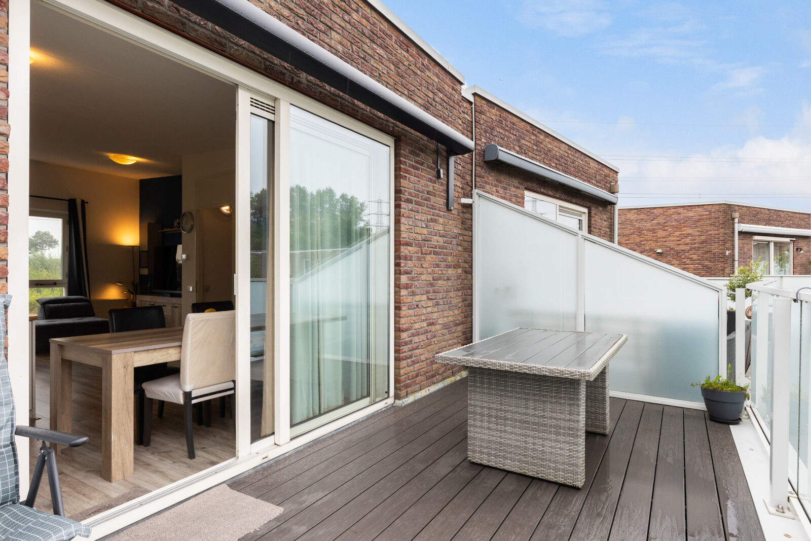 Tussenwoning te koop: De Burcht 32, Apeldoorn