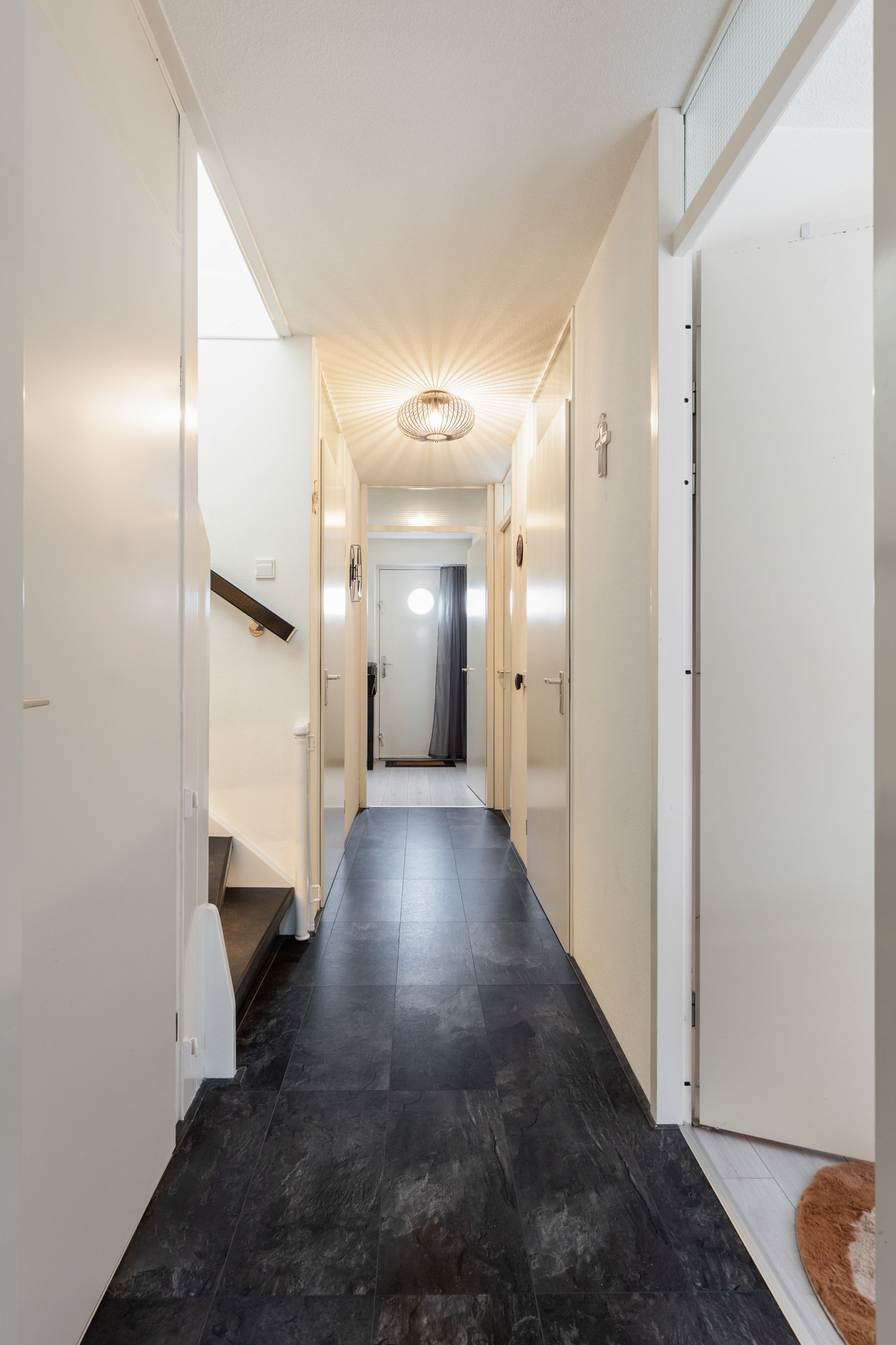 Tussenwoning te koop: De Hovenlaan 79, Apeldoorn