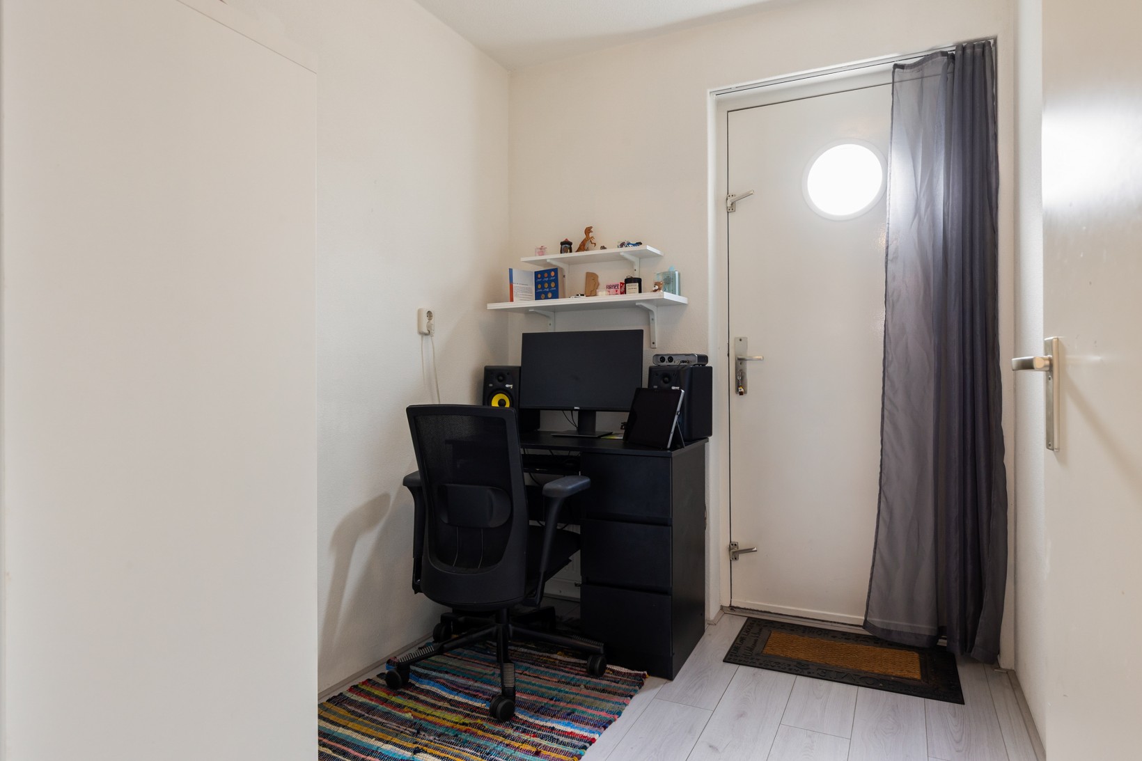 Tussenwoning te koop: De Hovenlaan 79, Apeldoorn