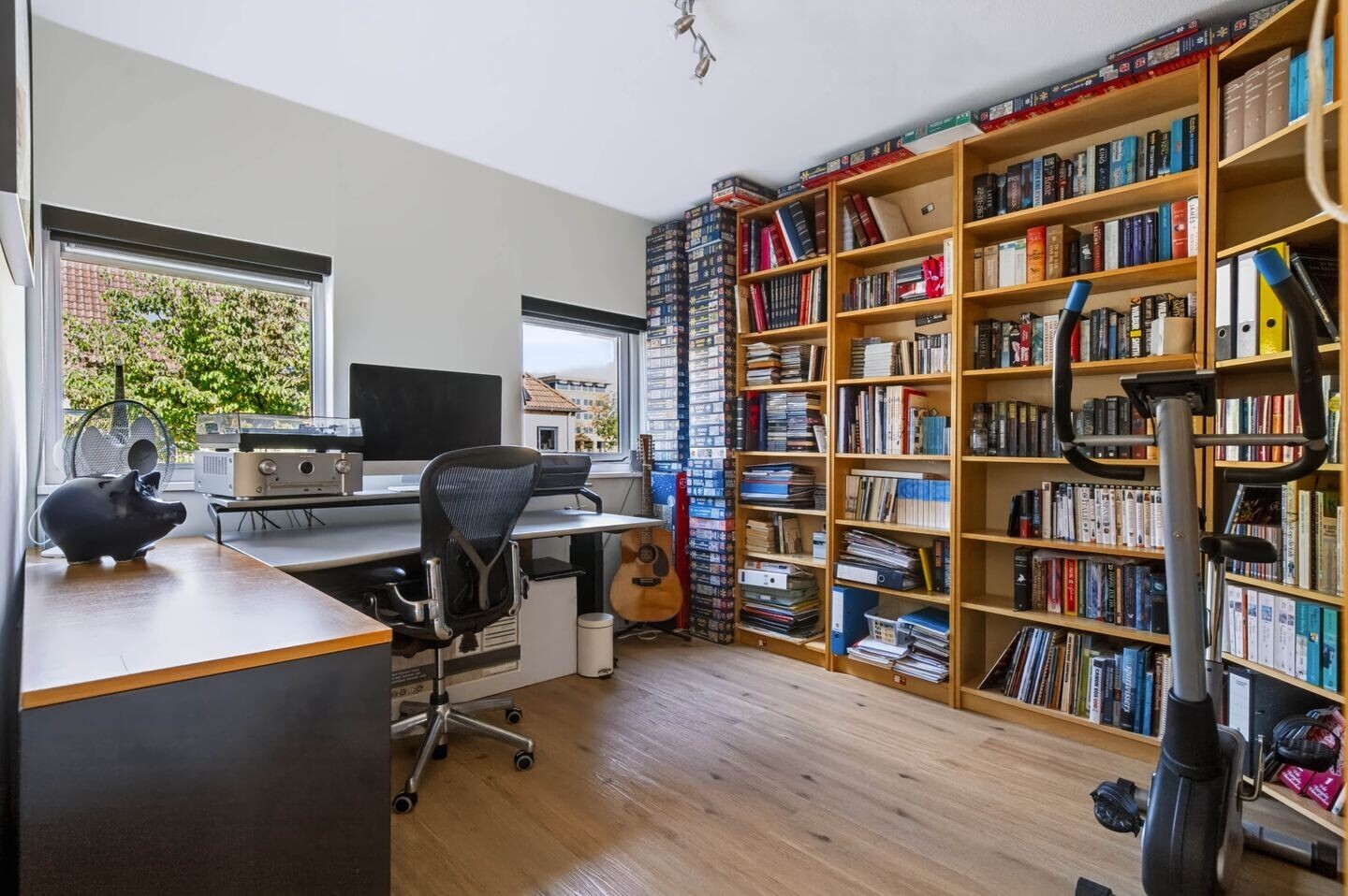 Tussenwoning te koop: Mergelland 32, Apeldoorn