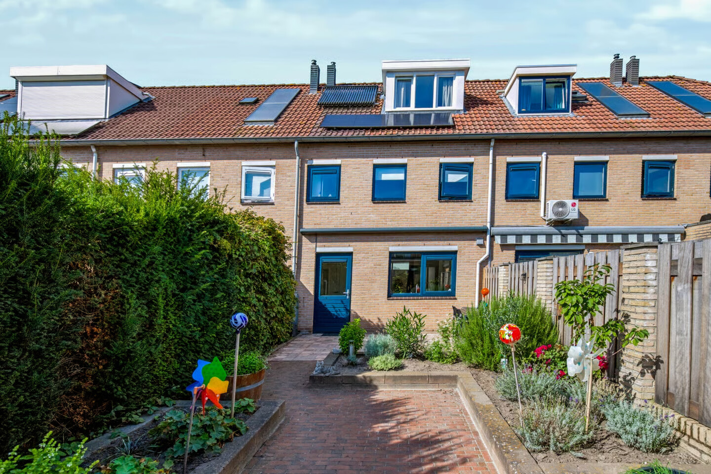 Tussenwoning te koop: Mergelland 32, Apeldoorn
