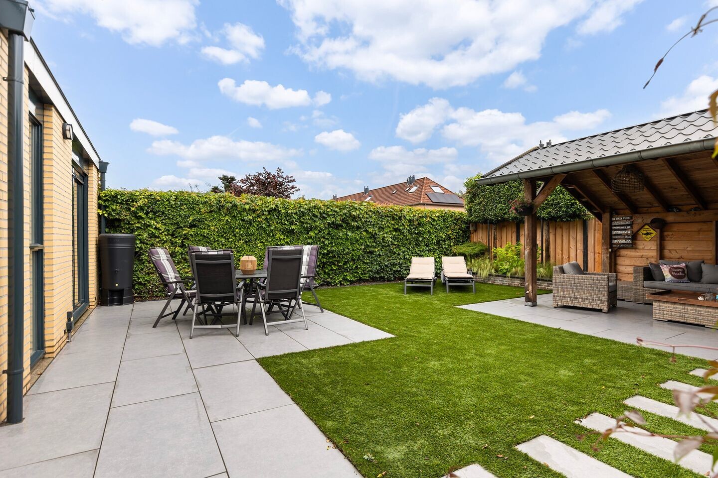 Tussenwoning te koop: Ommeland 6, Apeldoorn