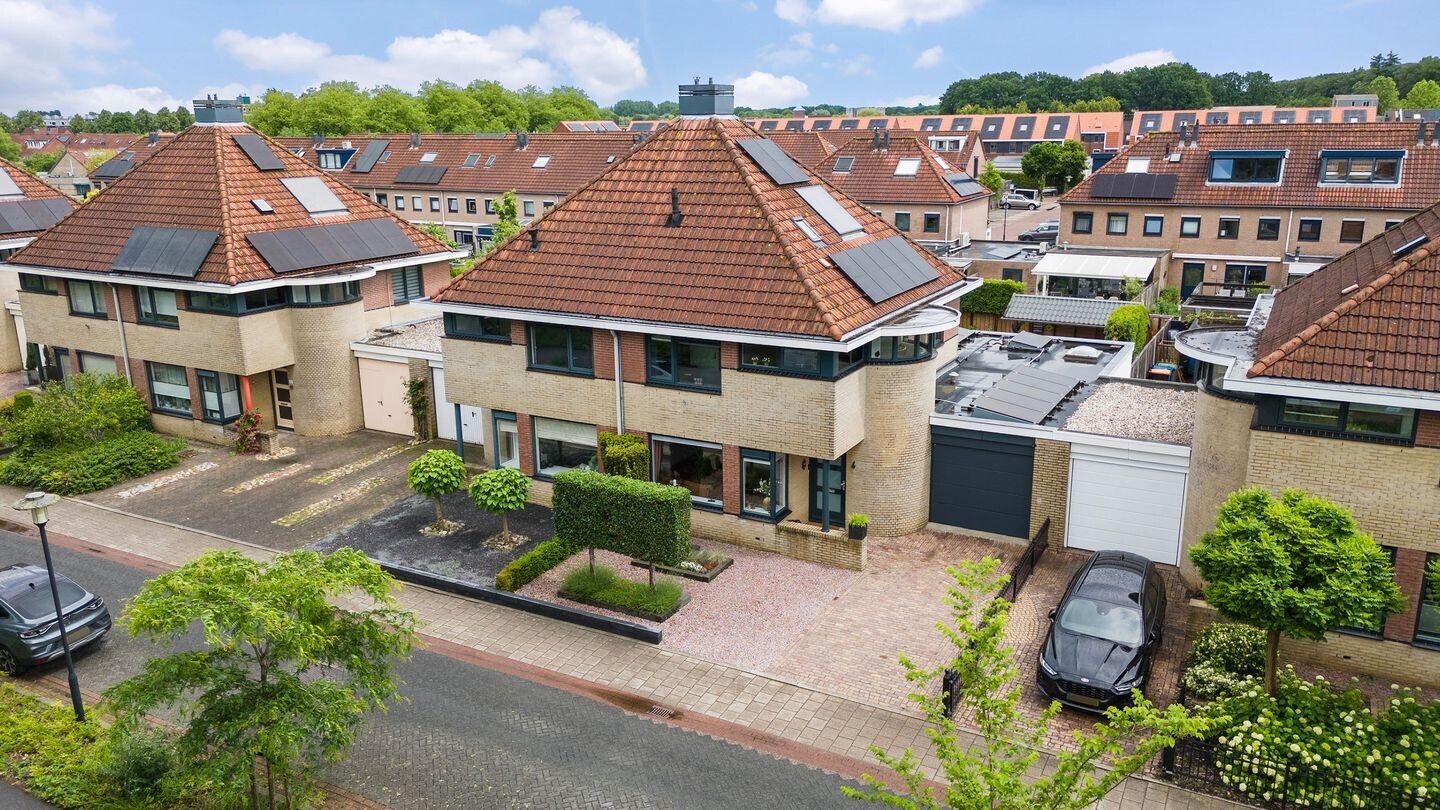 Tussenwoning te koop: Ommeland 6, Apeldoorn