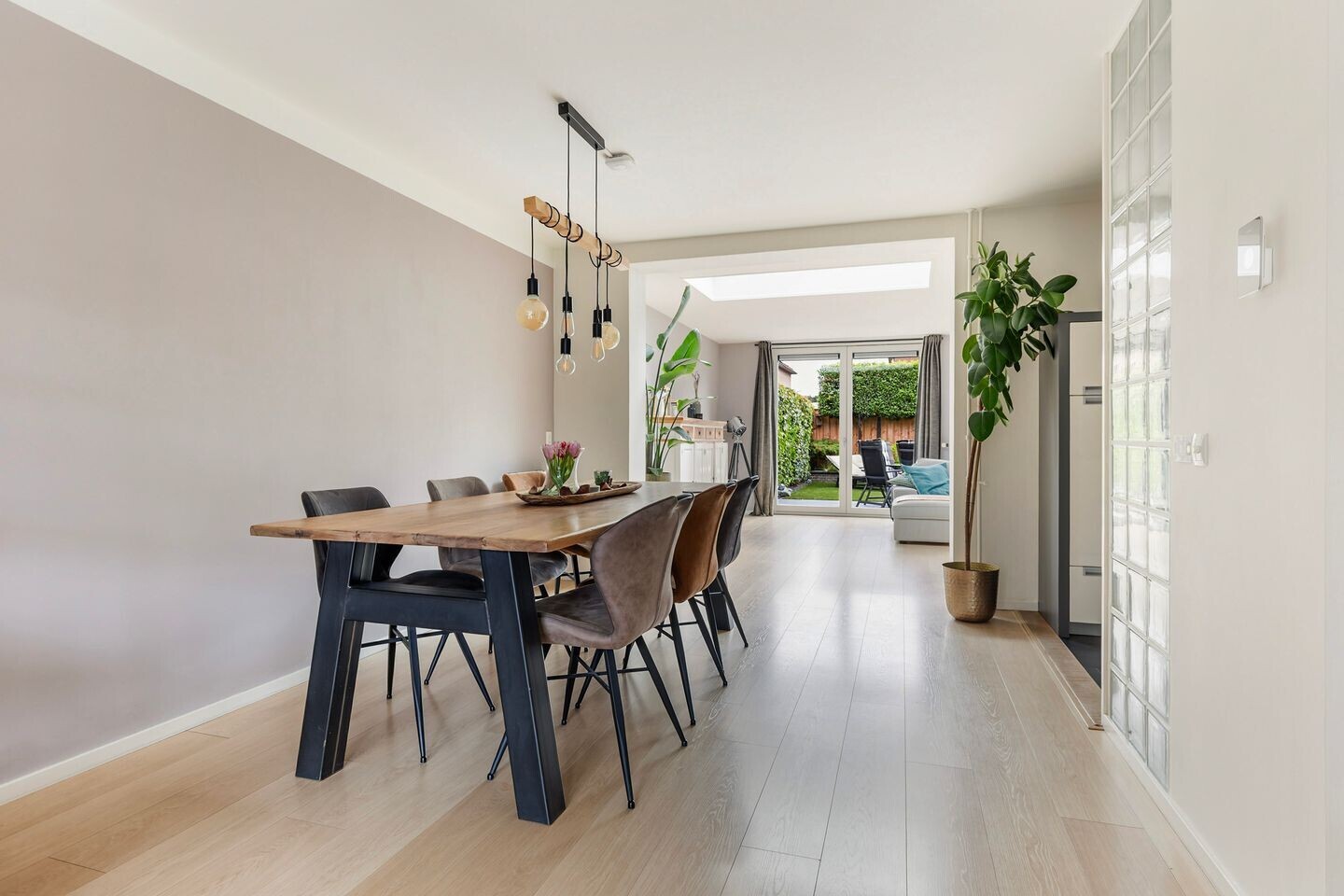 Tussenwoning te koop: Ommeland 6, Apeldoorn