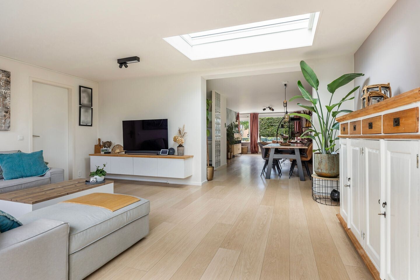 Tussenwoning te koop: Ommeland 6, Apeldoorn
