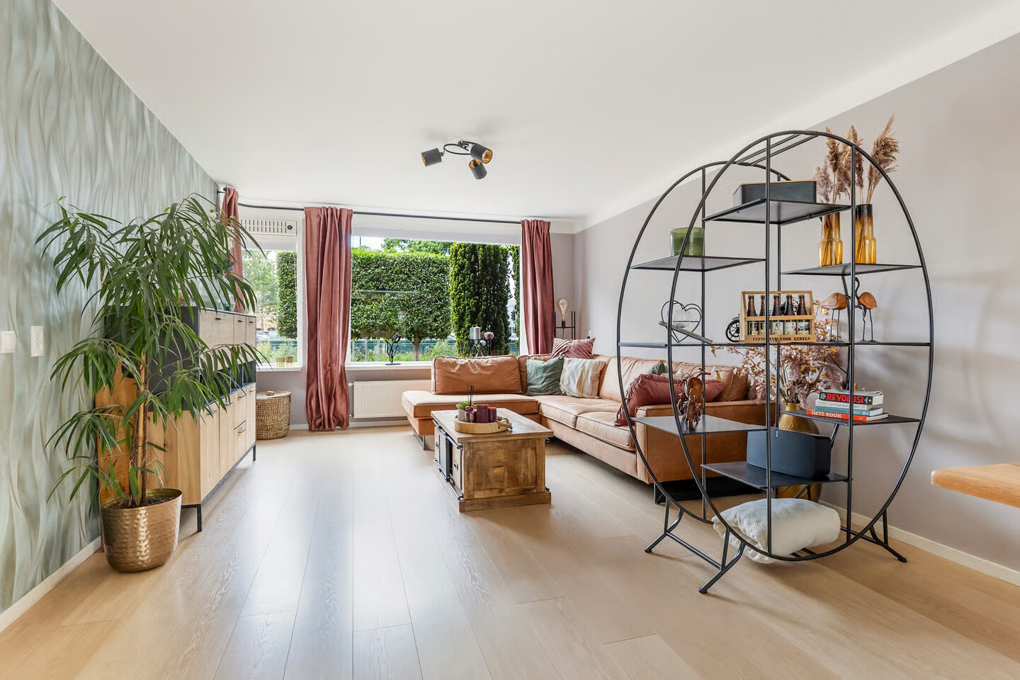 Tussenwoning te koop: Ommeland 6, Apeldoorn