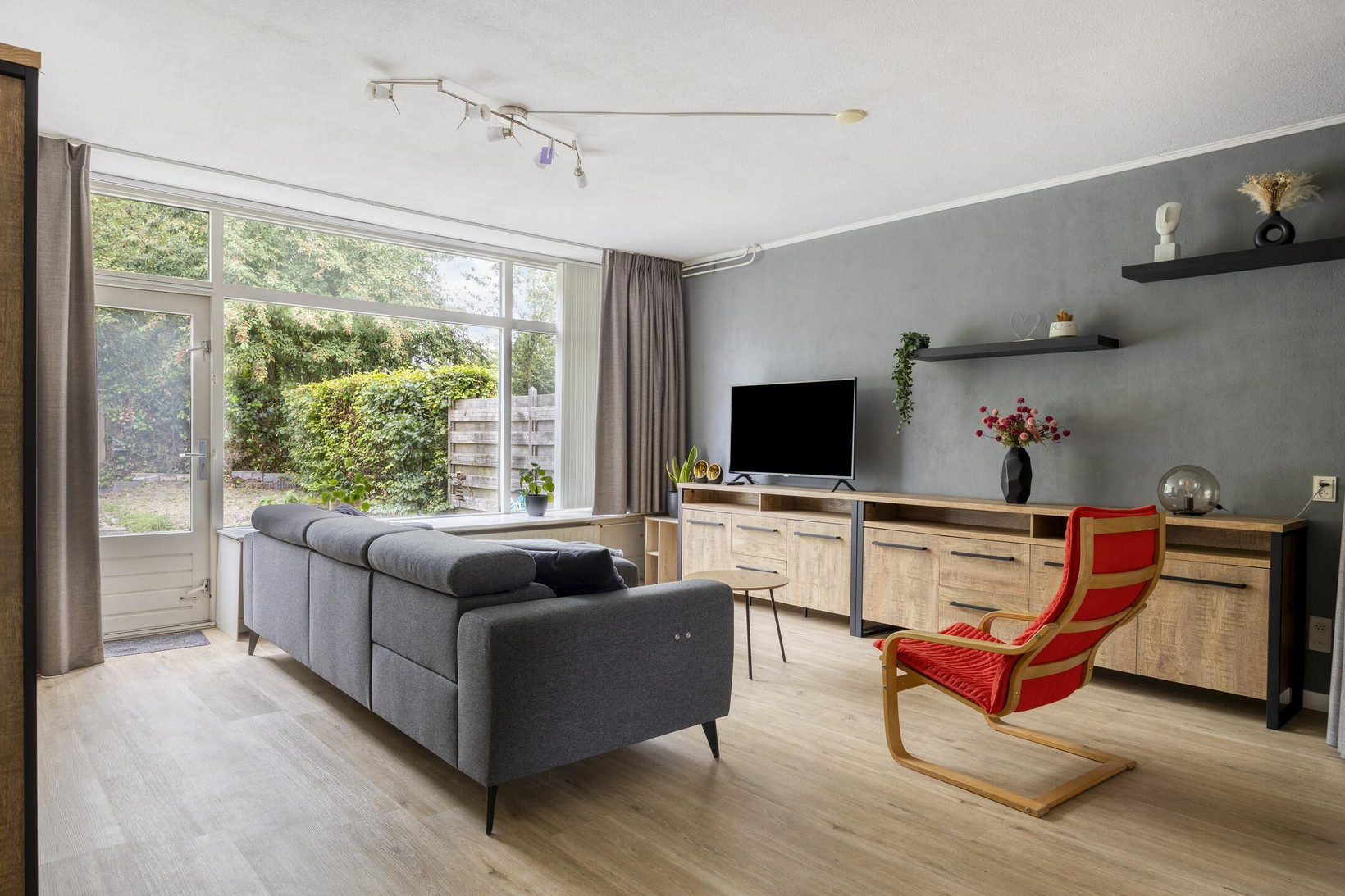 Tussenwoning te koop: Beiaardiershoeve 7, Apeldoorn