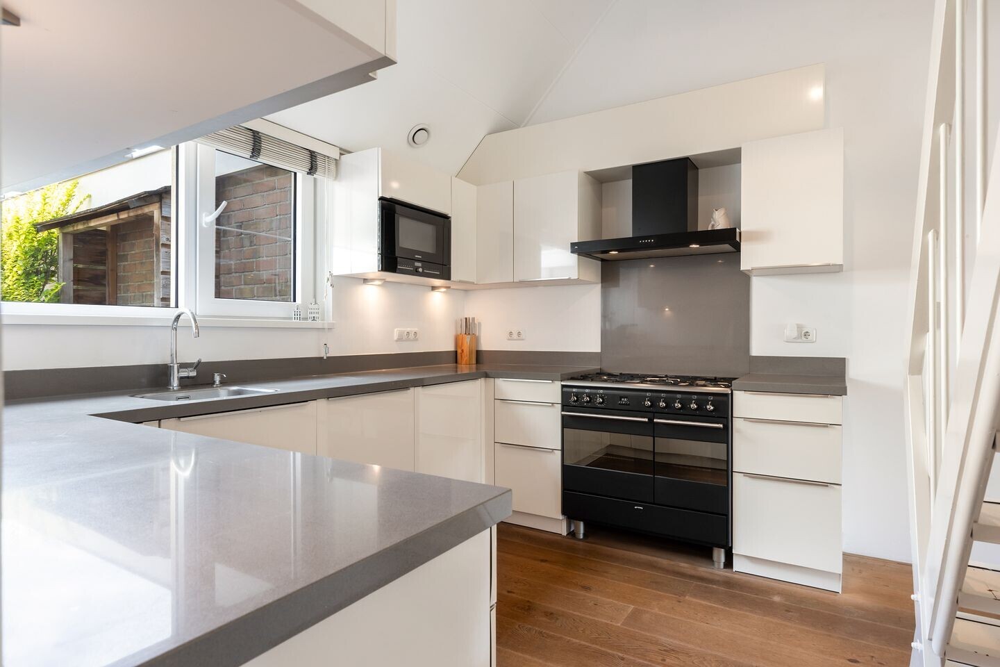 Tussenwoning te koop: Poortersveld 110, Apeldoorn