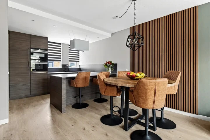 Tussenwoning te koop: Holtrichtersveld 736, Apeldoorn