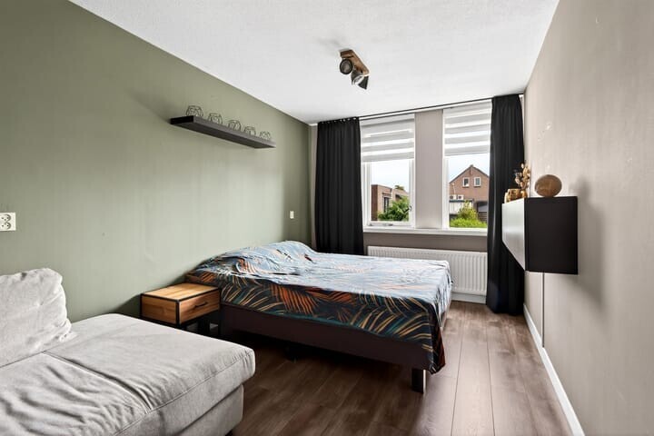 Tussenwoning te koop: Holtrichtersveld 736, Apeldoorn