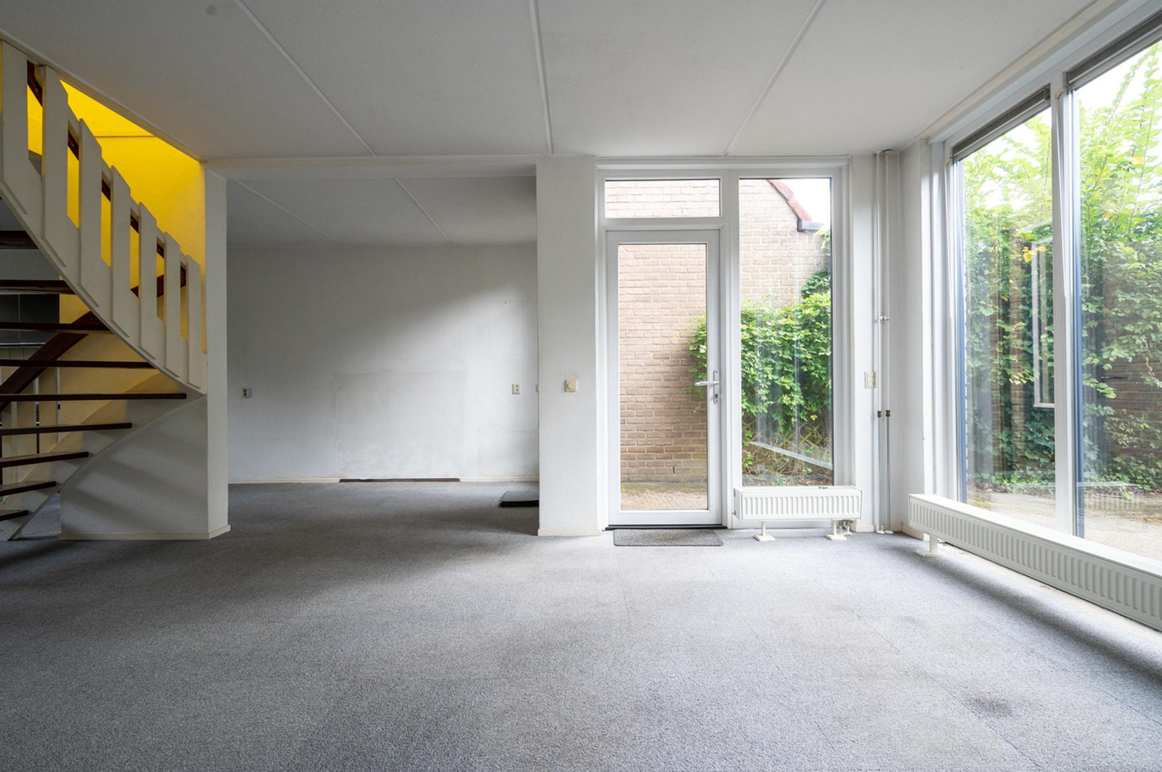 Tussenwoning te koop: Olieslagershorst 211, Apeldoorn