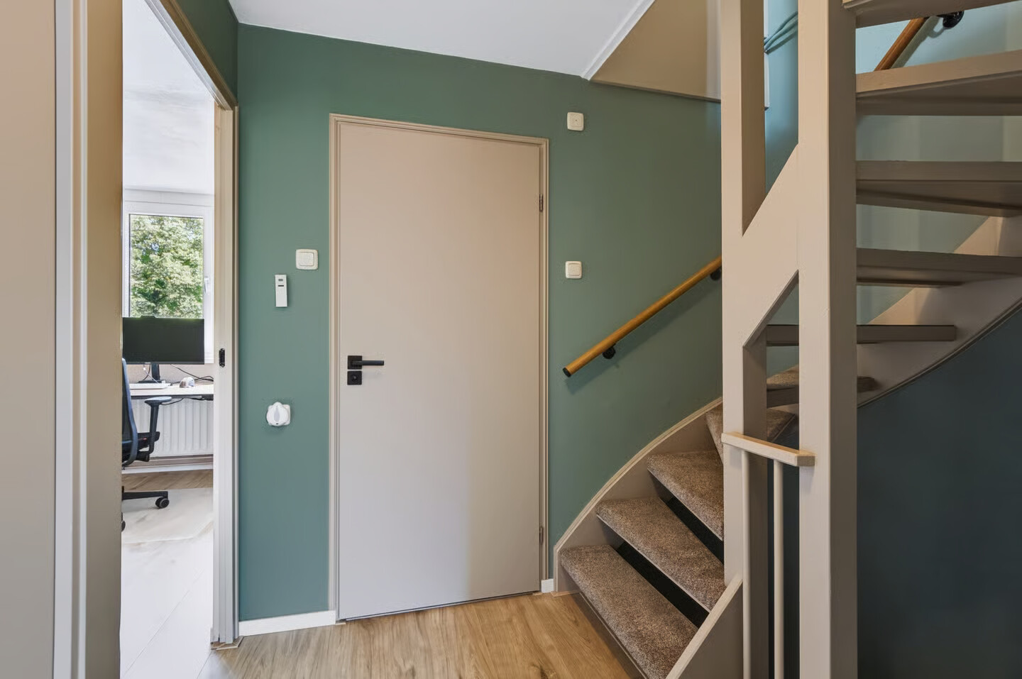 Tussenwoning te koop: Jaromirgaarde 114, Apeldoorn