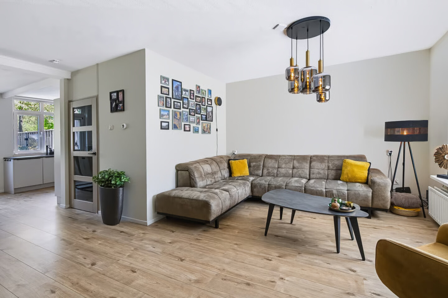 Tussenwoning te koop: Jaromirgaarde 114, Apeldoorn