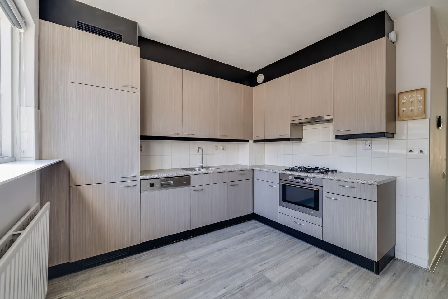Tussenwoning te koop: Jaromirgaarde 420, Apeldoorn