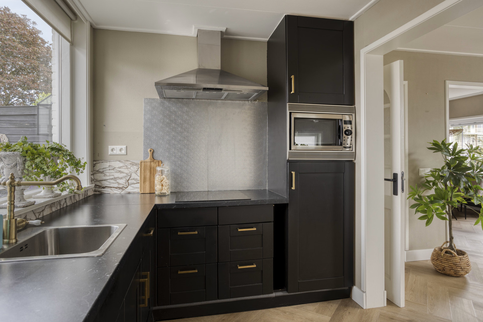 Hoekwoning te koop: Troelstrastraat 3, Apeldoorn