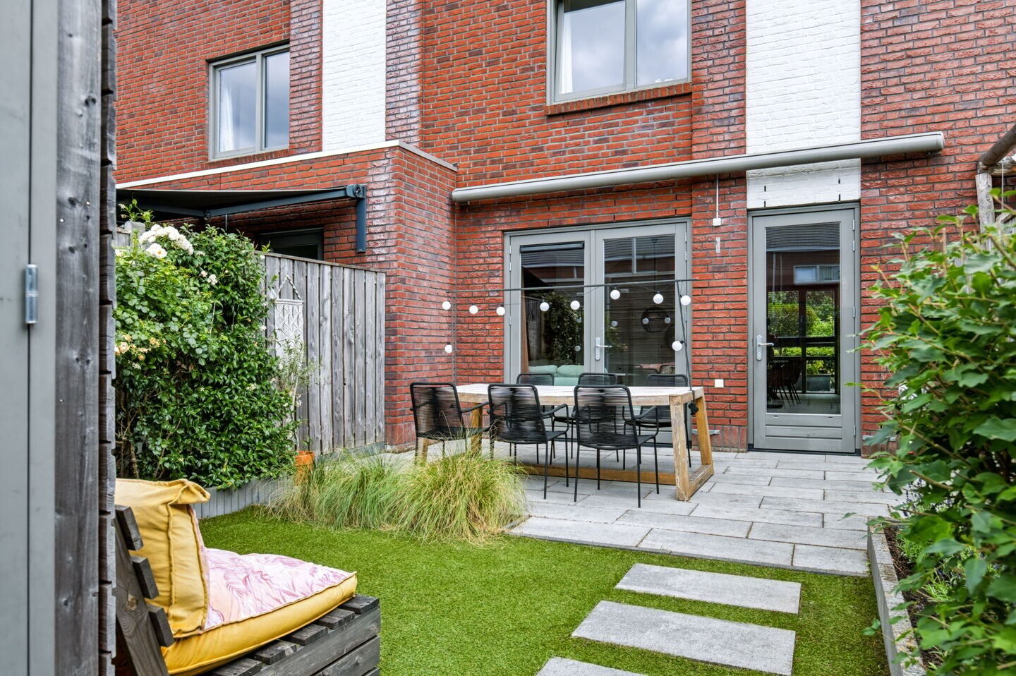 Tussenwoning te koop: Vogelvlucht 25, Apeldoorn