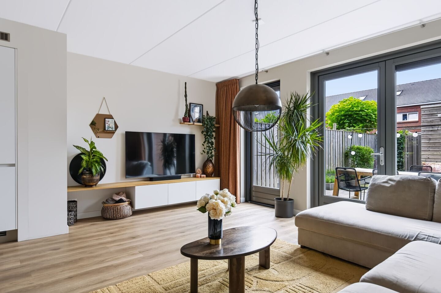 Tussenwoning te koop: Vogelvlucht 25, Apeldoorn