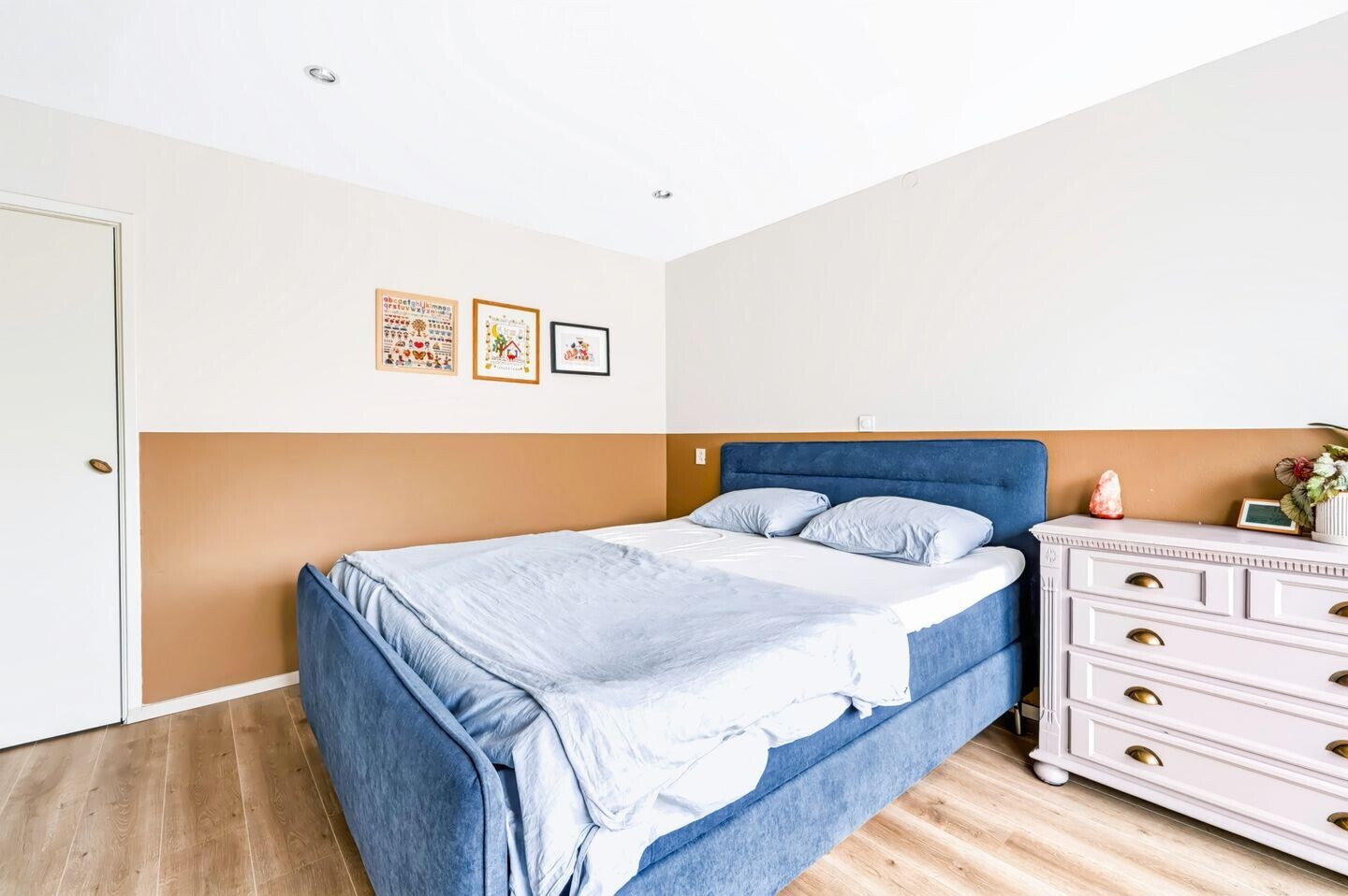 Tussenwoning te koop: Schubertlaan 40, Apeldoorn