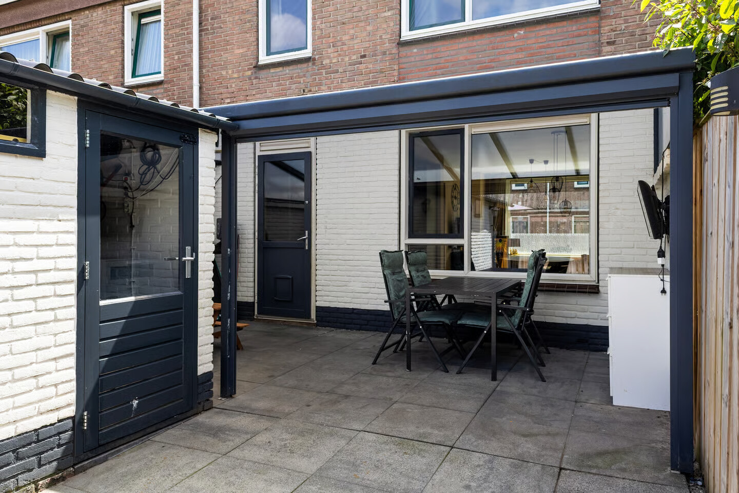 Tussenwoning te koop: Debussylaan 89, Apeldoorn