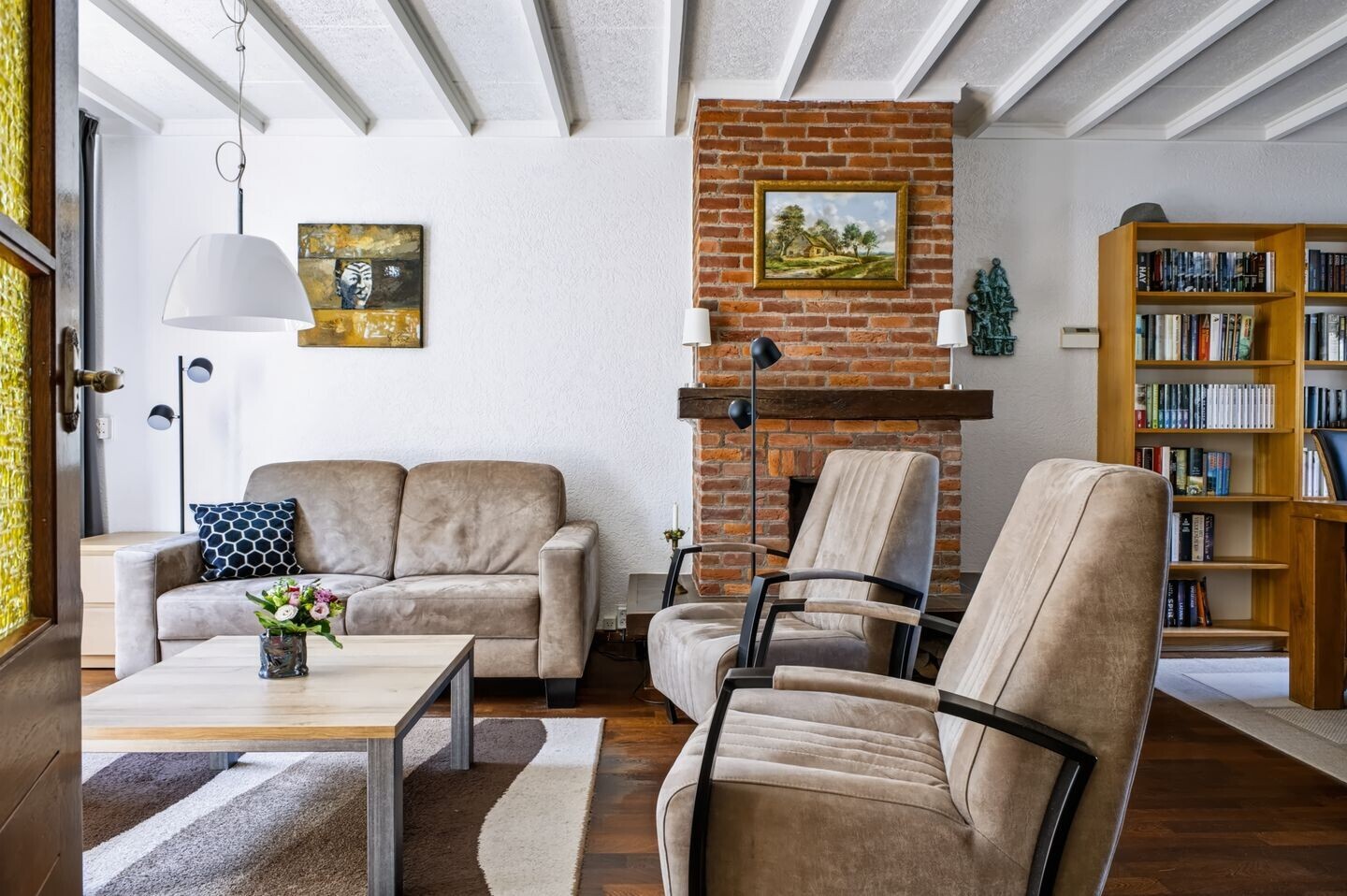 Tussenwoning te koop: Strausslaan 43, Apeldoorn