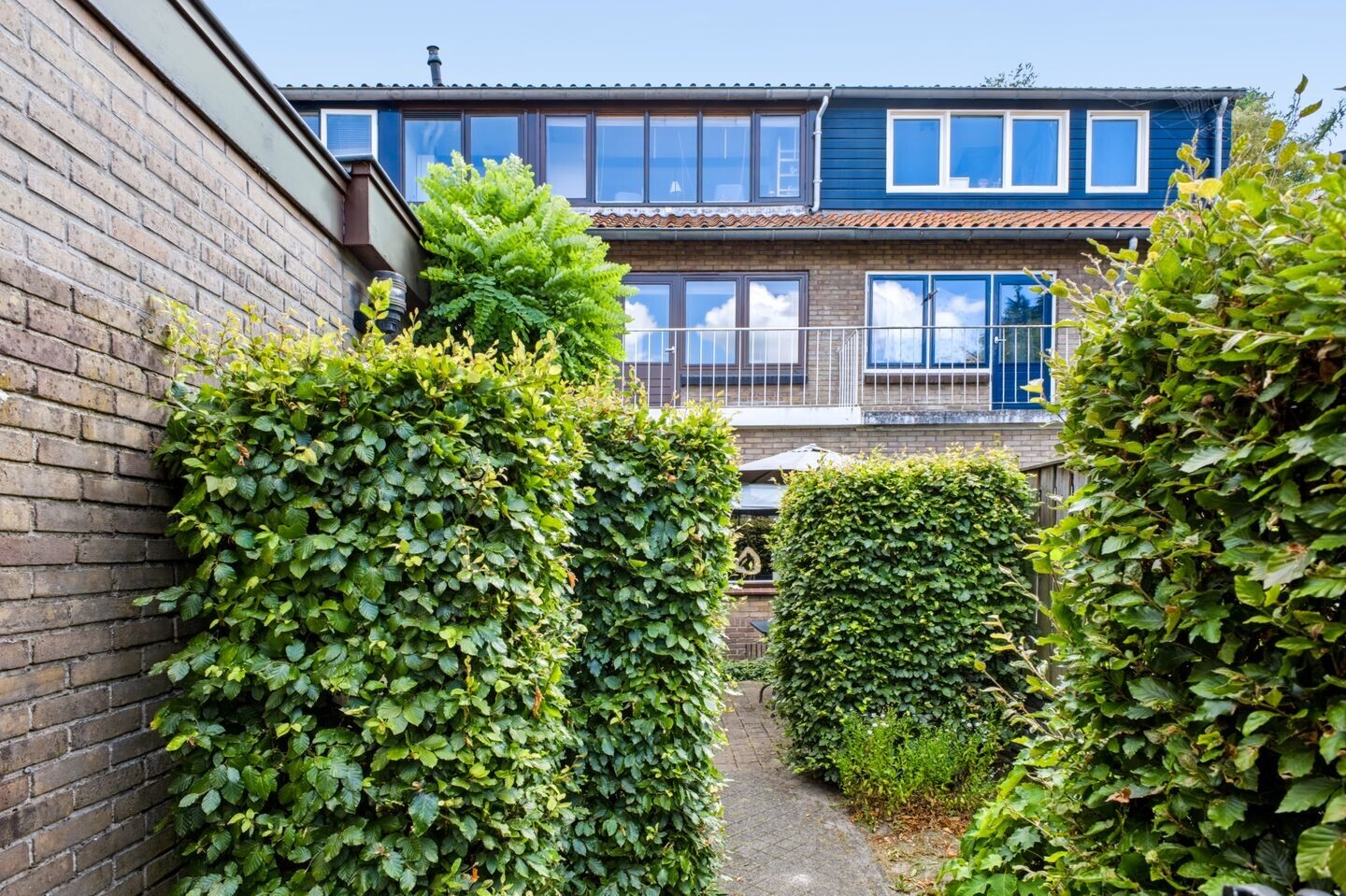 Tussenwoning te koop: Strausslaan 43, Apeldoorn