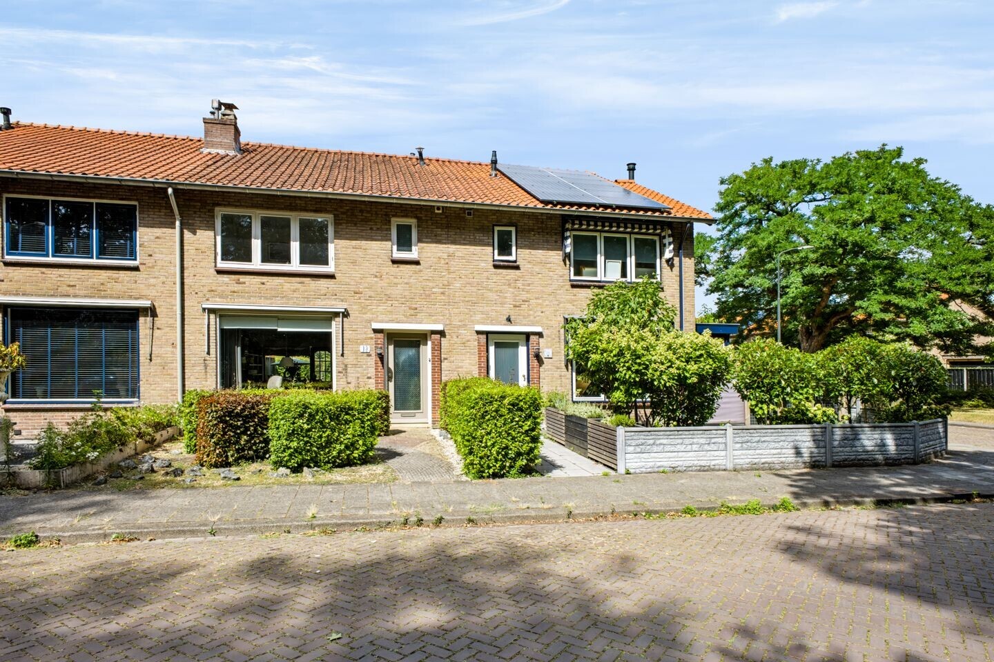 Tussenwoning te koop: Strausslaan 43, Apeldoorn