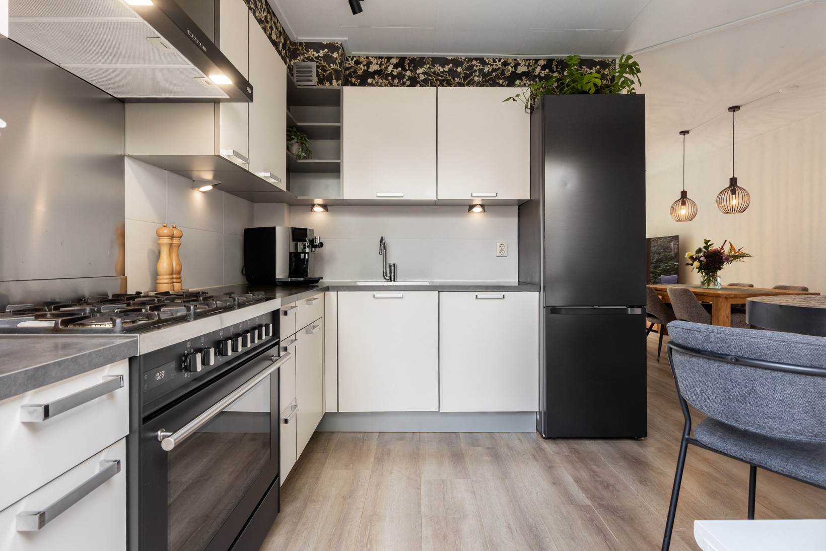 Tussenwoning te koop: De Haardstede 9, Apeldoorn