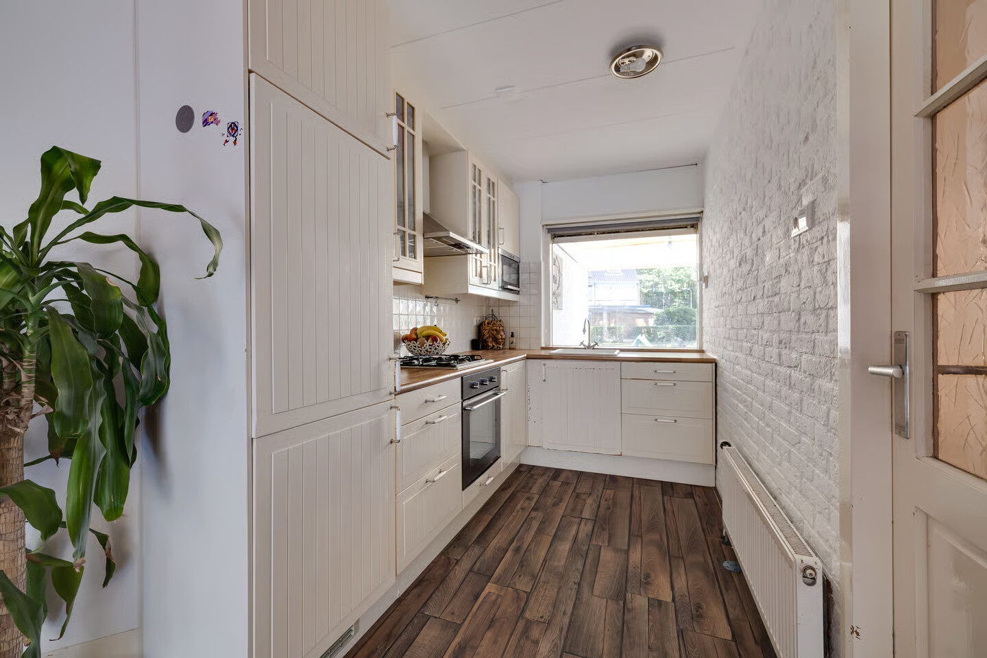 Tussenwoning te koop: Schoolbeek 4, Ugchelen