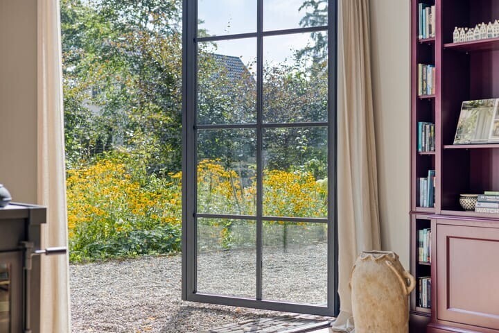 Vrijstaande woning te koop: Hoenderloseweg 145, Ugchelen