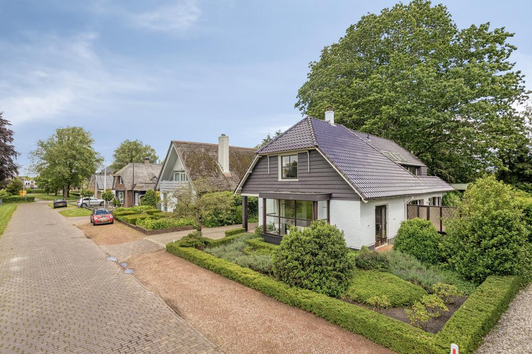 Vrijstaande woning te koop: Leeuwenbergweg 31, Loenen