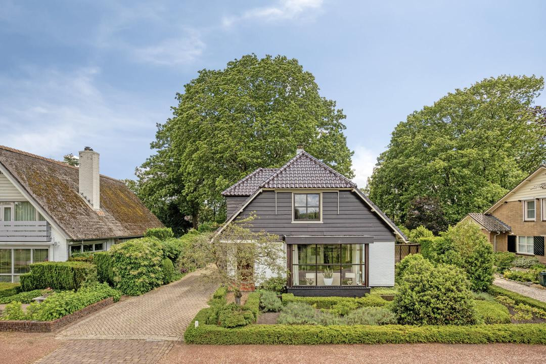 Vrijstaande woning te koop: Leeuwenbergweg 31, Loenen