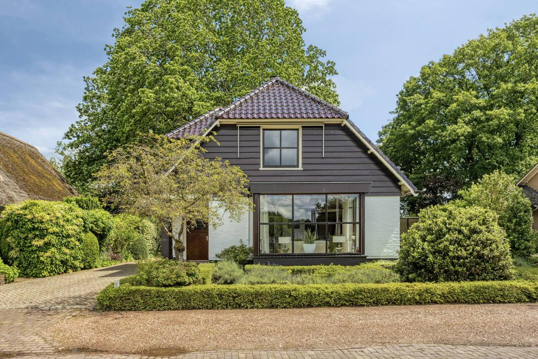 Vrijstaande woning te koop: Leeuwenbergweg 31, Loenen