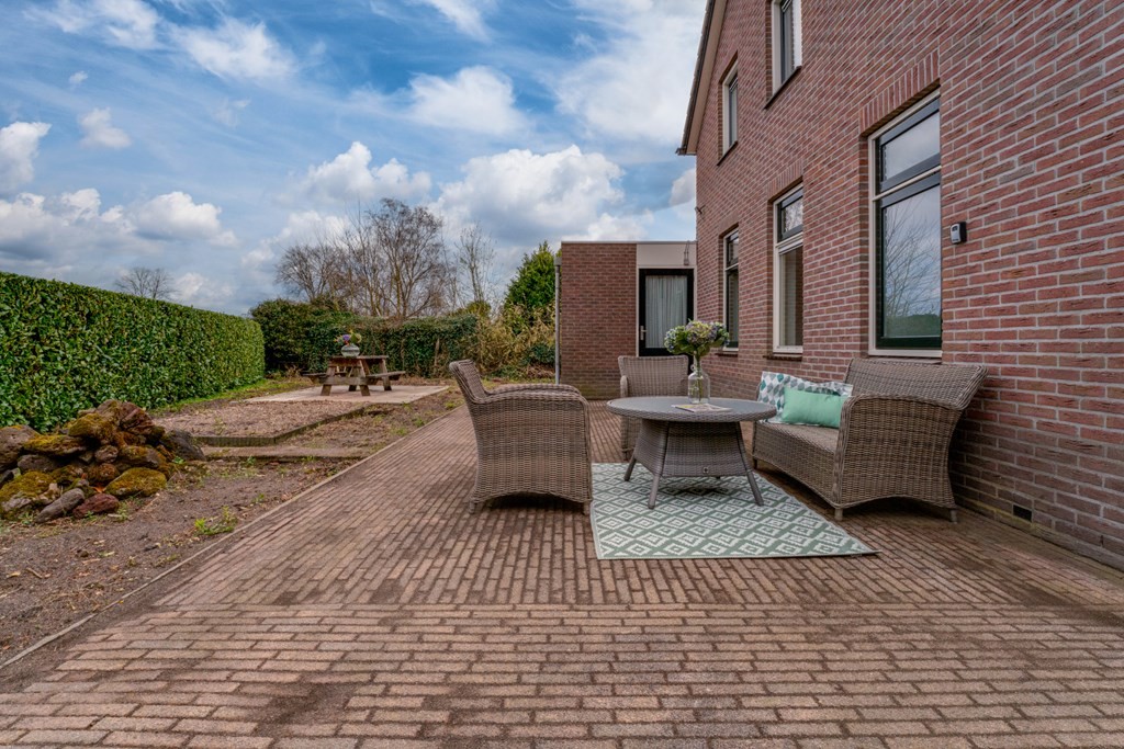 Vrijstaande woning te koop: Reuweg 1A, Loenen