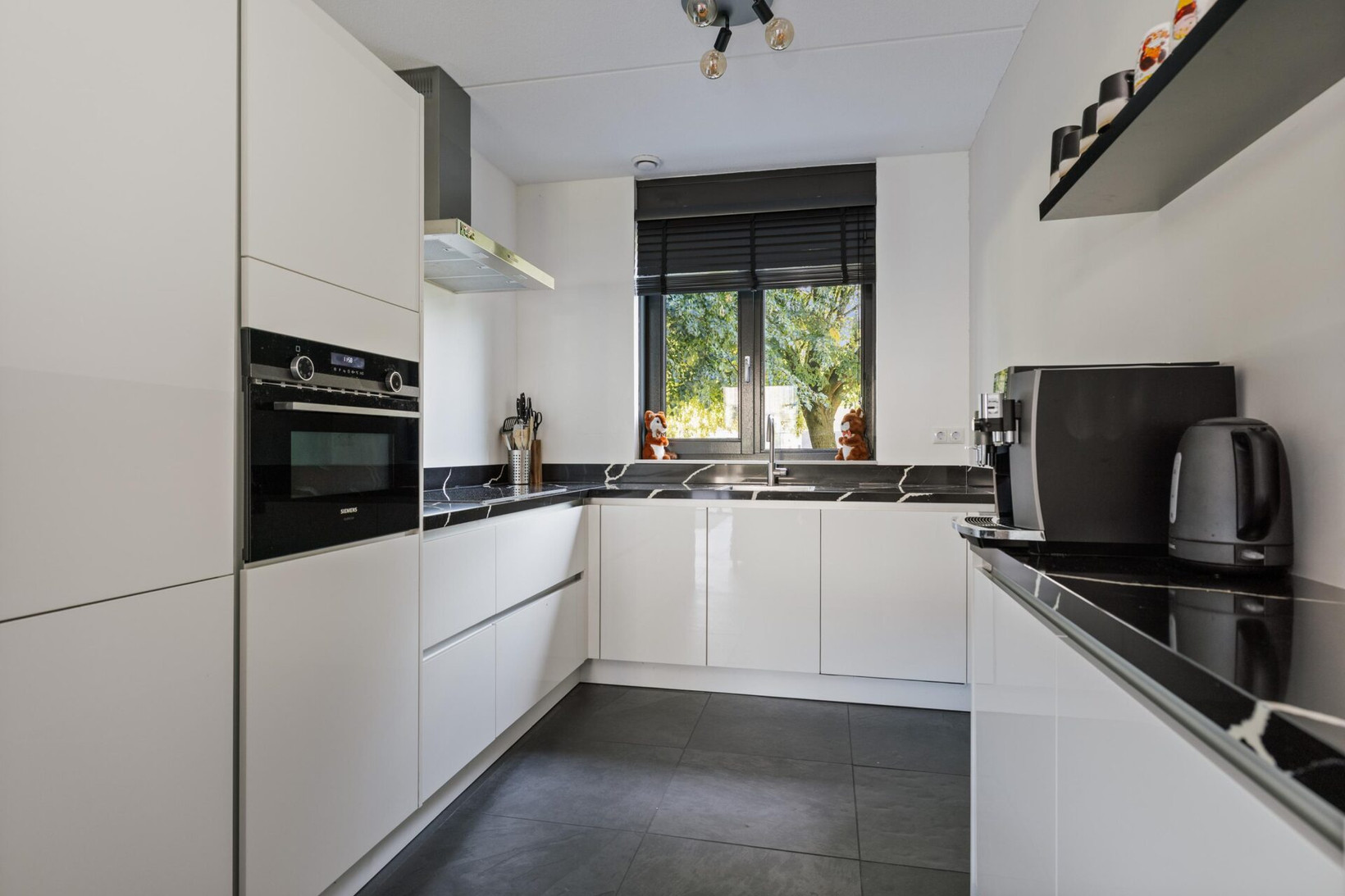 Tussenwoning te koop: Abraham Kuyperstraat 23, Twello