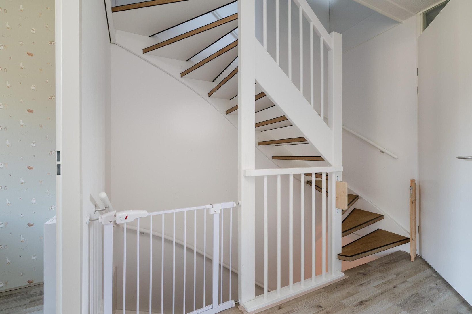 Tussenwoning te koop: Abraham Kuyperstraat 23, Twello