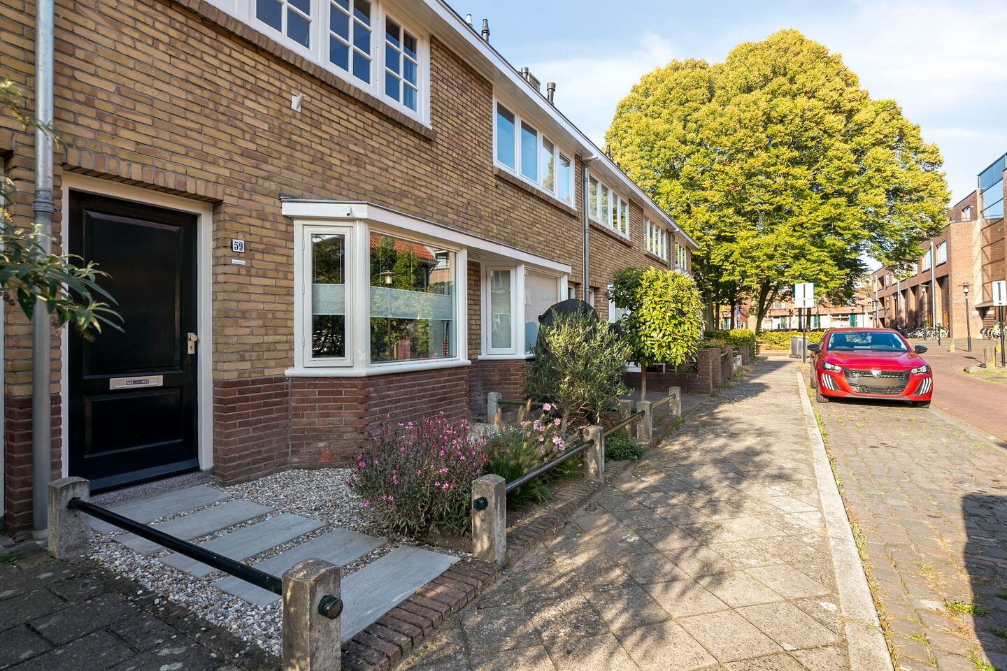 Tussenwoning te koop: Gieterijstraat 59, Deventer