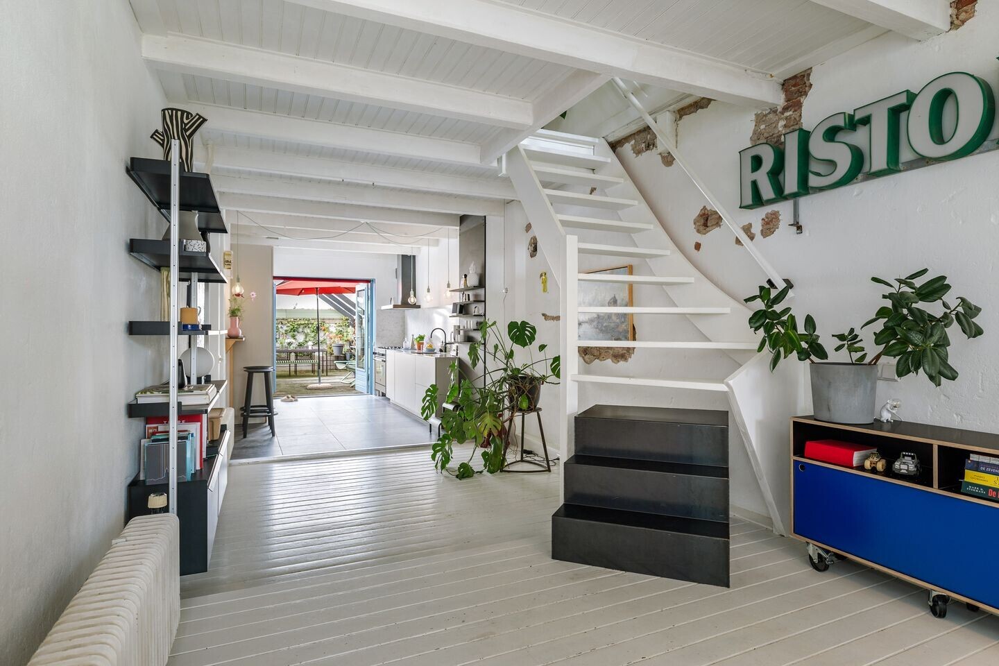 Tussenwoning te koop: Nieuwe Markt 8, Deventer