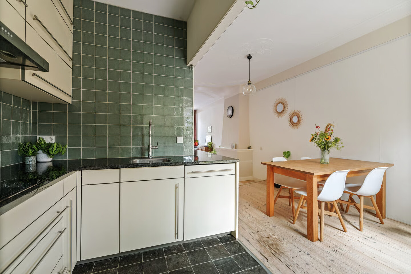 Tussenwoning te koop: Binnensingel 58, Deventer