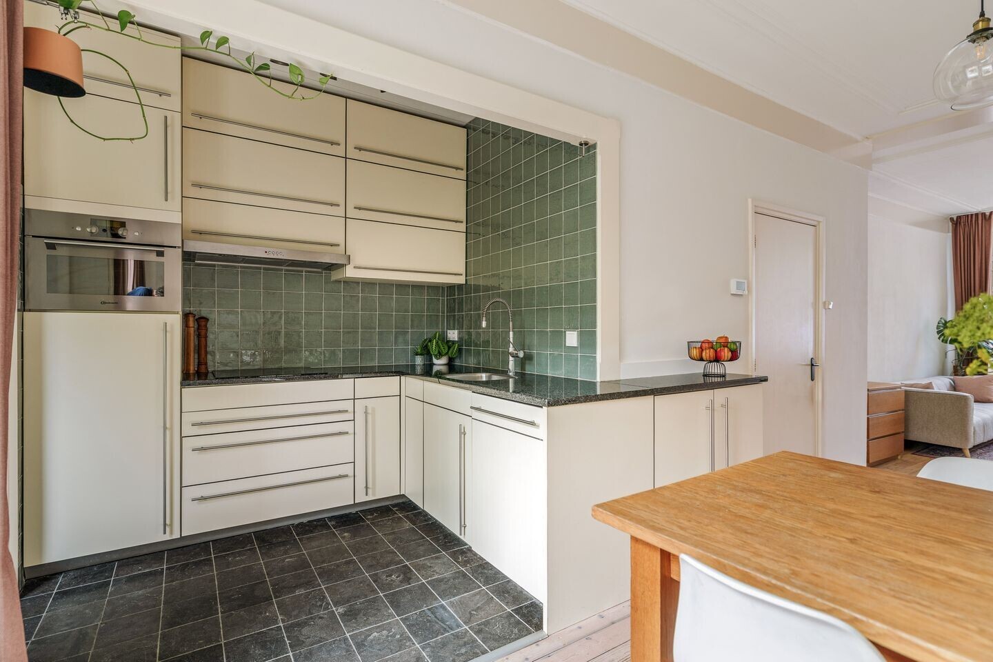 Tussenwoning te koop: Binnensingel 58, Deventer