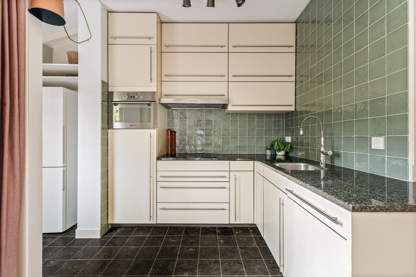 Tussenwoning te koop: Binnensingel 58, Deventer