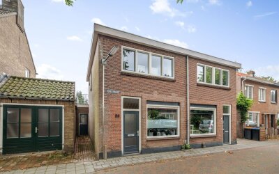 Perestraat 28