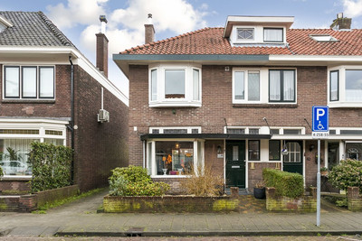 Johannes Sinthenstraat 44