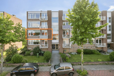 Constantijn. 82