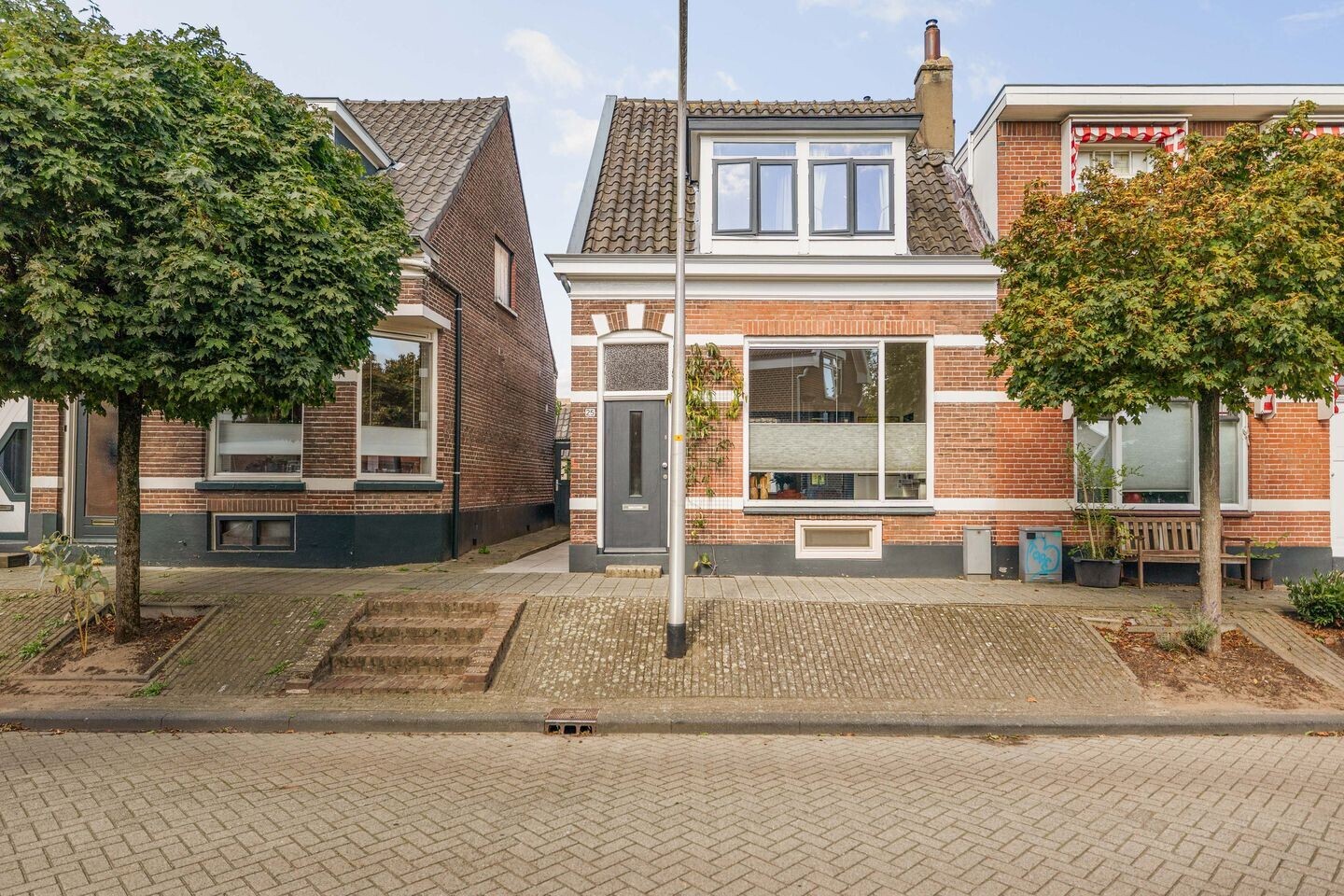 Hoekwoning te koop: Het Groene Dijkje 25, Deventer