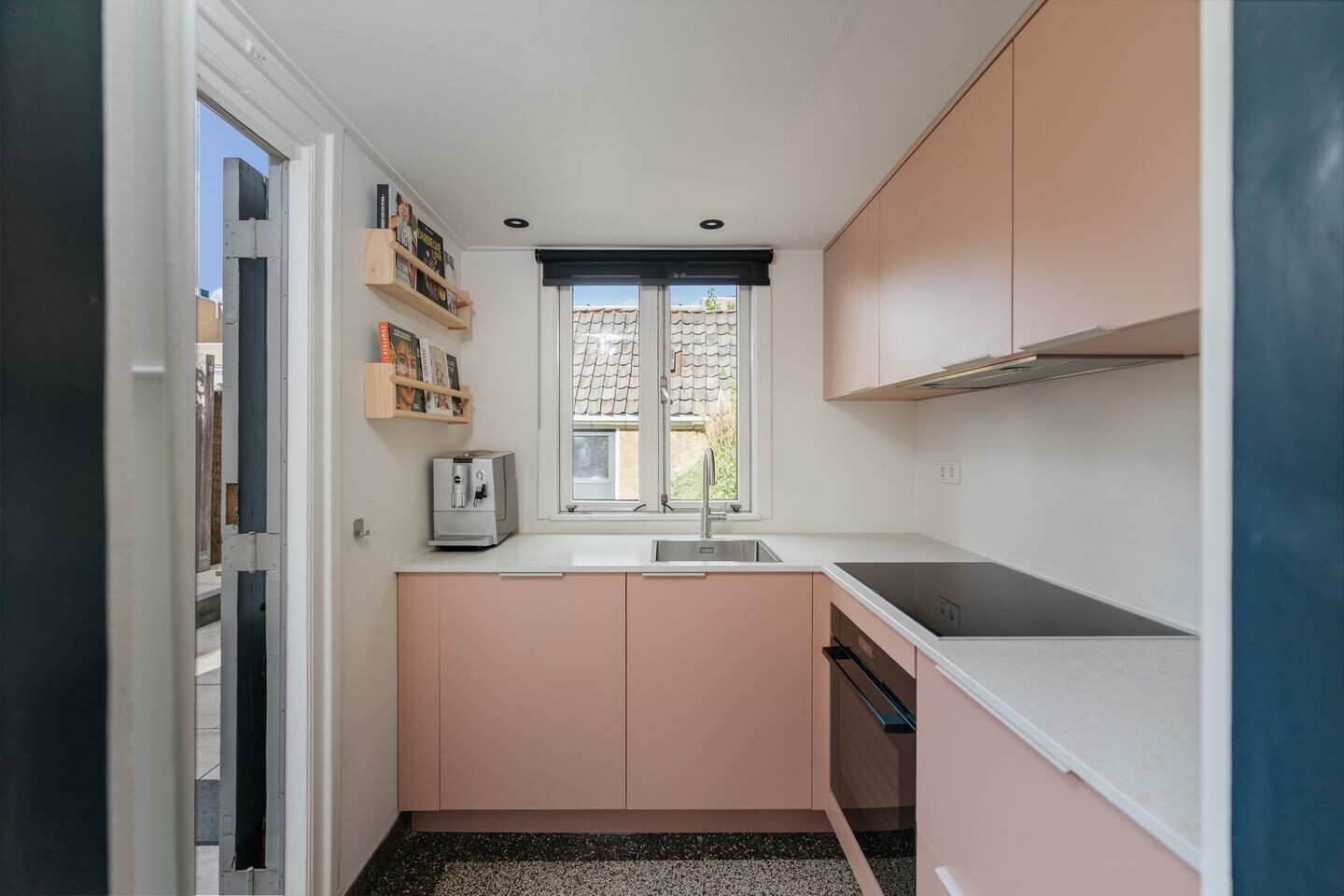 Hoekwoning te koop: Het Groene Dijkje 25, Deventer