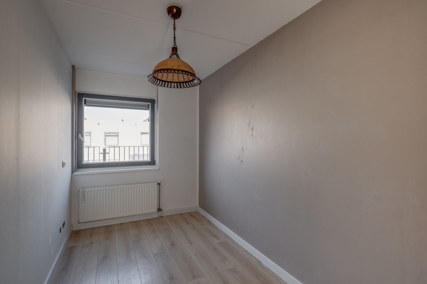 Tussenwoning te koop: Middelweg 12, Deventer