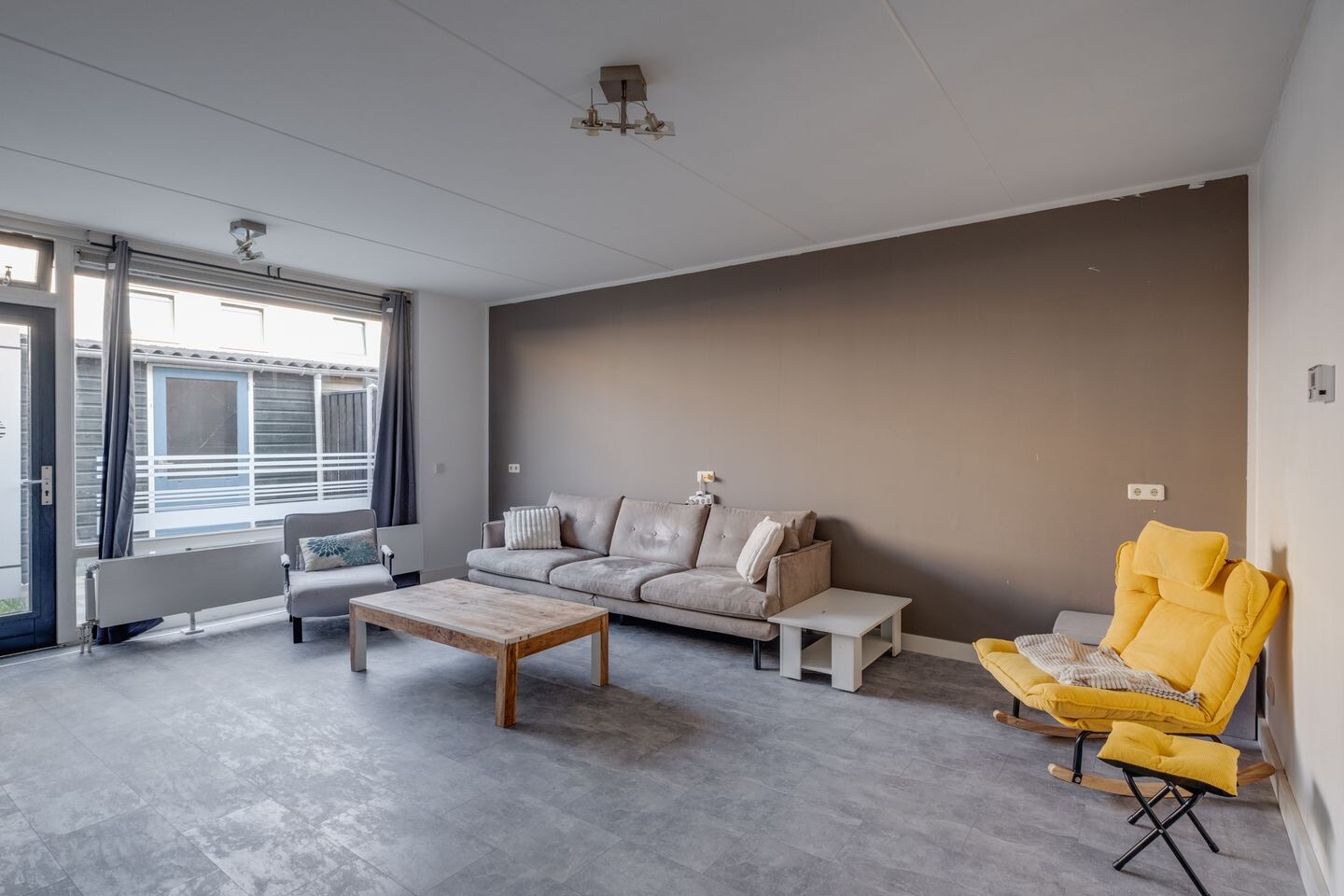 Tussenwoning te koop: Middelweg 12, Deventer