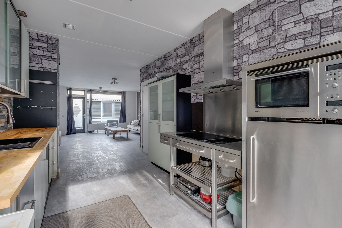 Tussenwoning te koop: Middelweg 12, Deventer