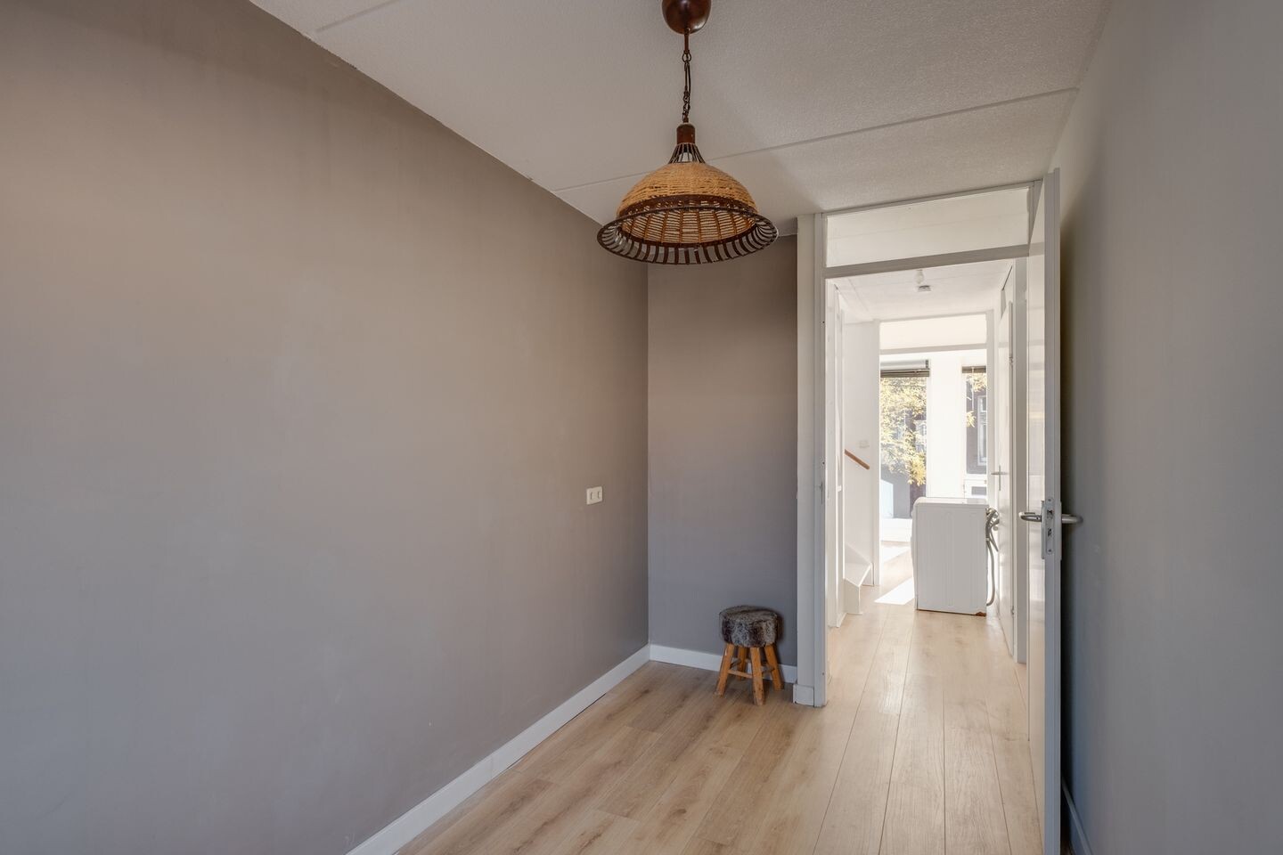 Tussenwoning te koop: Middelweg 12, Deventer