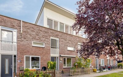 Burg. Van Loghemplein 16